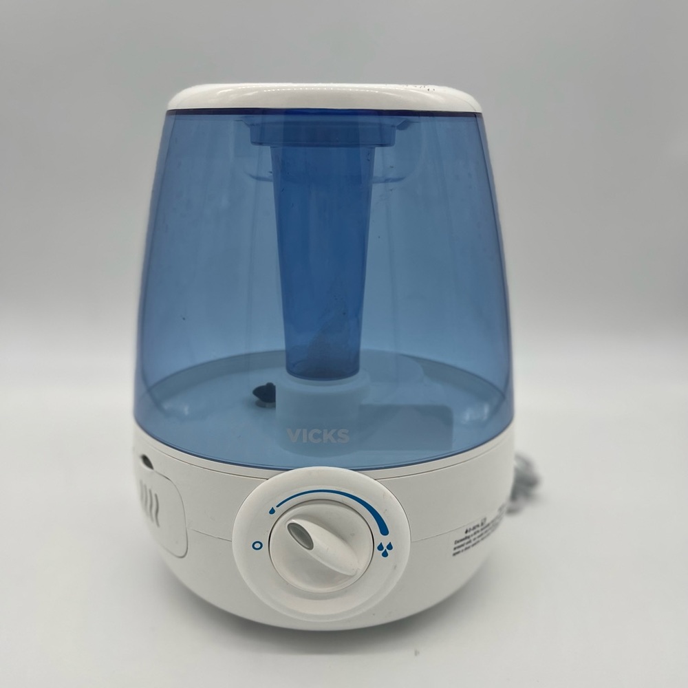 Vicks V4600D1 Cool Mist Filter Humidifier 1.2 Gallon 30 Hour Used &Tested